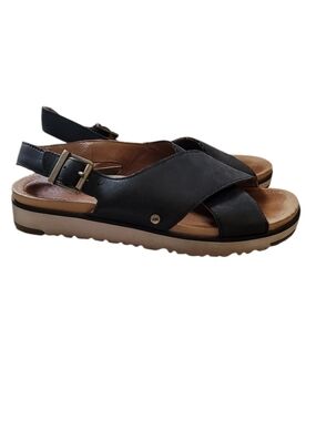 UGG Kamile Leather Criss Cross Sandals 6.5